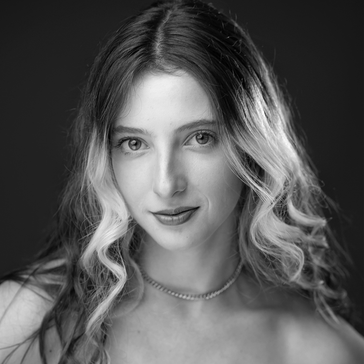 Júlia Abruzzi