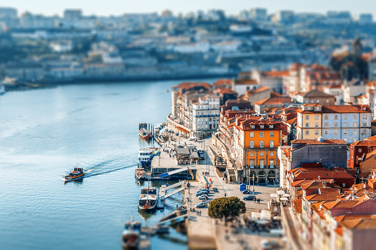 Make ANYTHING tiny! // After Effects Tilt-Shift Tutorial 