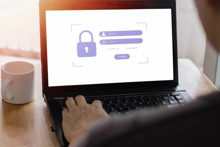 Information Rights Management (IRM) Dokumentenschutz mit IRM. Adobe