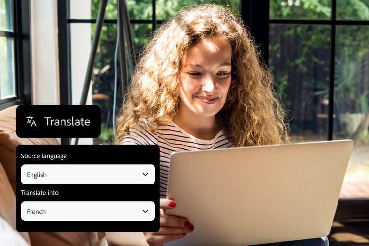 žena s notebookem nastavuje možnost překladu ze španělštiny do angličtiny v AI nástroji pro překlad zvuku