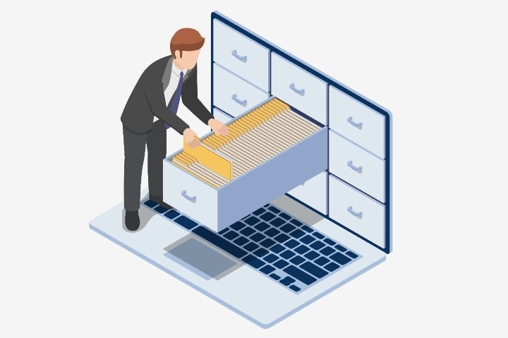 Illustration zeigt einen Mann, der Akten in einem Laptop organisiert und archiviert.