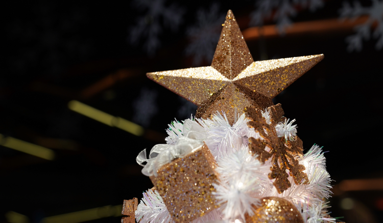 Ideen für Weihnachtsbaumspitzen für eine zauberhafte Weihnachtsdeko