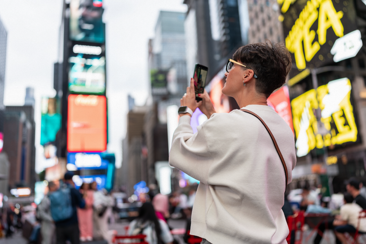 How to design an ad that works: Beginner's guide | Adobe