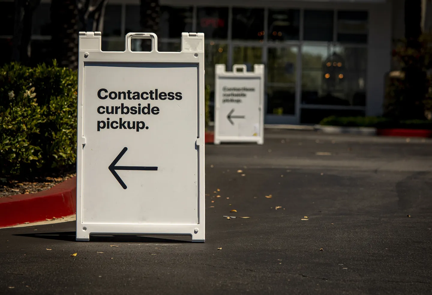 How to go Contactless (for businesses): contactless pickup signboard