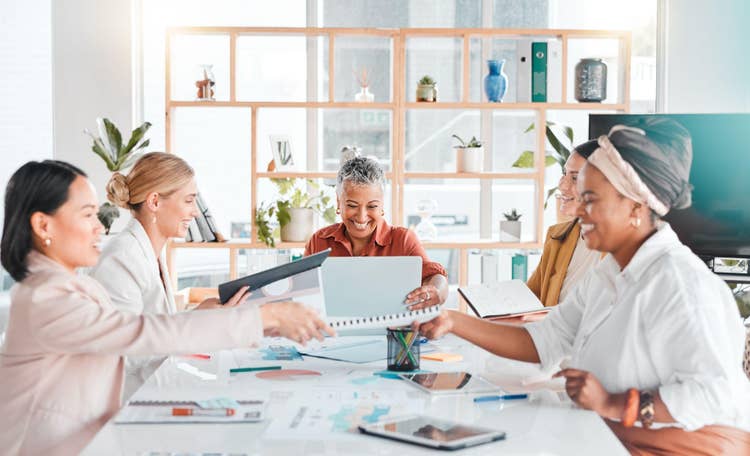 Comment utiliser efficacement un calendrier semaine pour planifier votre temps