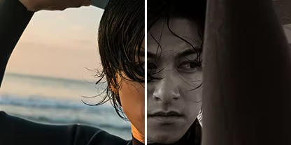 Μια κοντινή φωτογραφία ενός σέρφερ που ποζάρει στην παραλία, στο δεξί μισό της οποίας έχει εφαρμοστεί μια προκαθορισμένη ρύθμιση &quot;B&W Sepia&quot; του Adobe {{lightroom}}