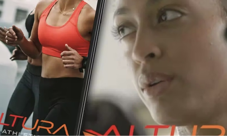 Dai un tocco dinamico al logo e al negozio web del tuo brand con elementi di design interattivi.