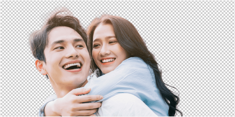 背景が削除された、笑顔の男性に後ろから抱き着く笑顔の女性
