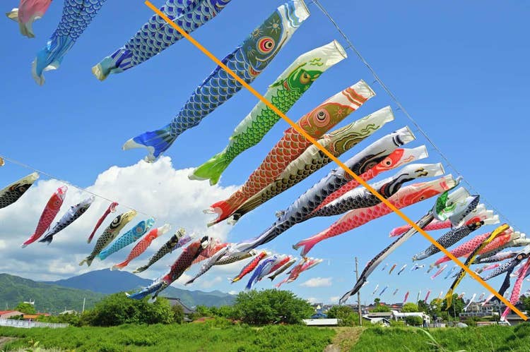 補助線付きの「対角線構図」の例