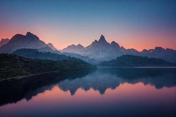 포토샵 거울 효과를 통해 초현실적인 예술사진 만들기