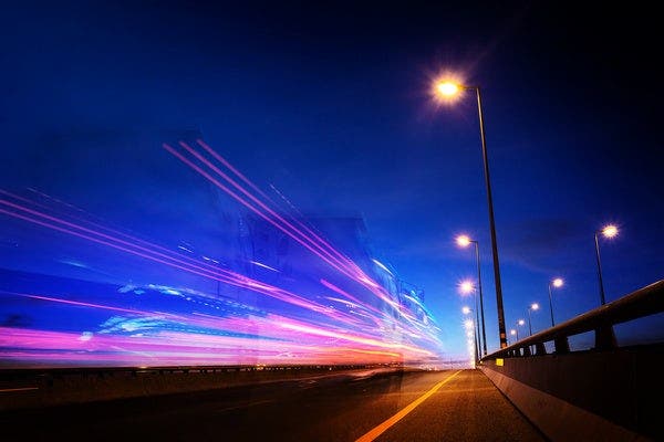 낮은 카메라 셔터 스피드로 촬영한 사진