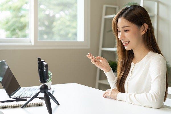 여자 브이로그 유튜브 편집 영상 찍기