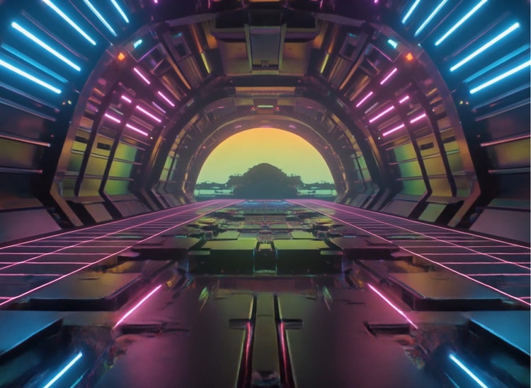 https://main--cc--adobecom.aem.page/cc-shared/assets/products/firefly/features/ai-video-generator/media_1bdb9b36b894095df26b4256a1438c98b0d438d27.mp4#_autoplay?no-lazy | Hangar kapal angkasa bercahaya neon dengan lampu merah jambu dan biru yang terbuka ke ufuk senja melalui koridor logam melengkung
