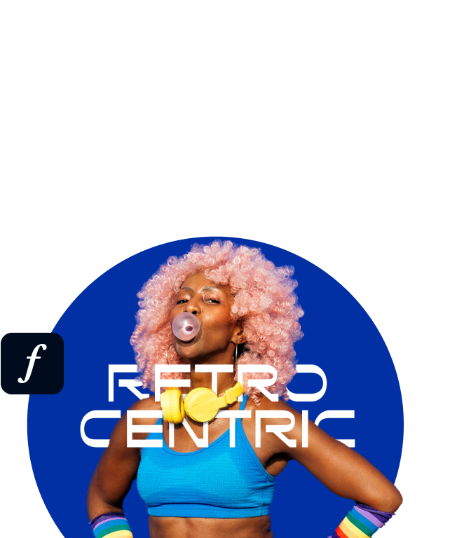 Mulher de cabelo rosa soprando bola de chiclete em fundo azul, Imagem