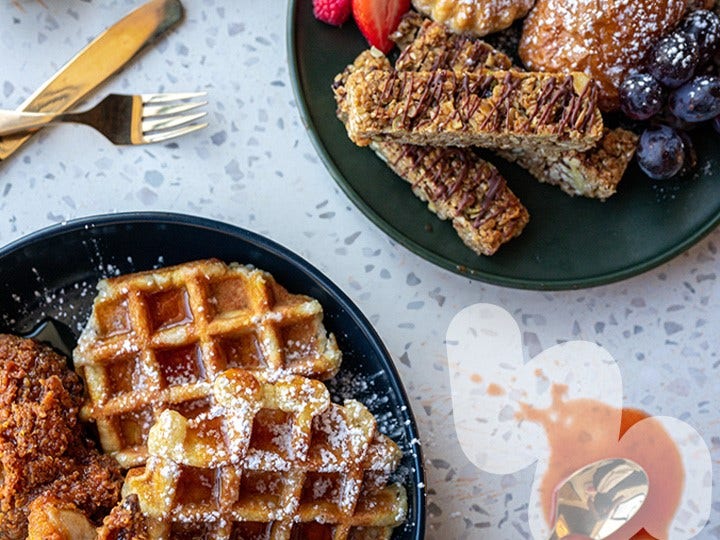 Concentrați-vă pe mâncare.