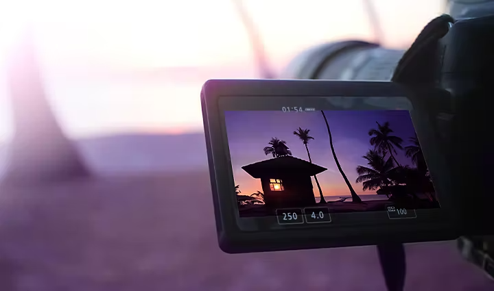 Zaman atlamalı çekim için ayarlanan video kamera