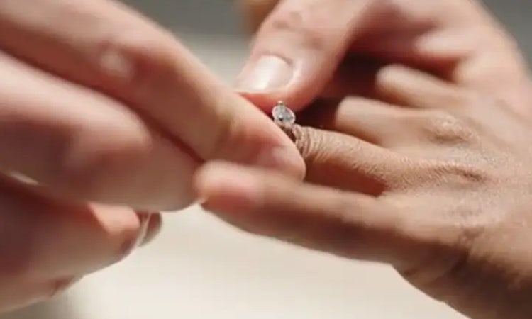 Traditional wedding vows: timeless examples to inspire your marriage ceremony