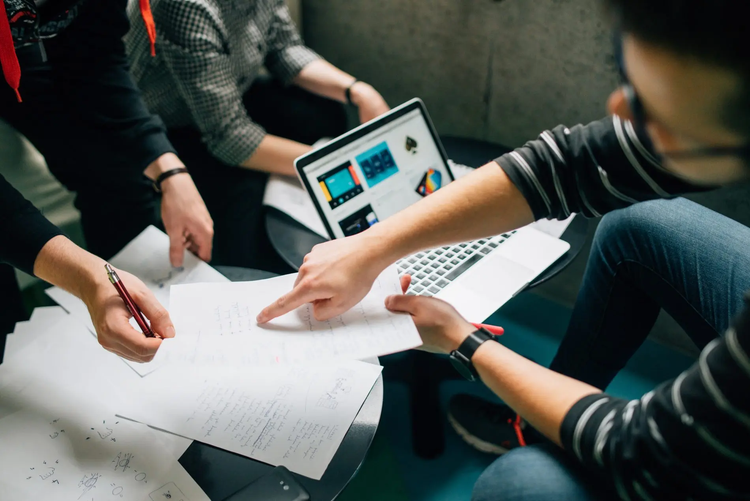 What are presentation skills? | Adobe Express