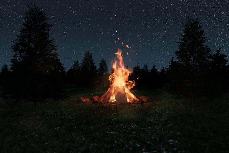 Bonfire night party ideas to spark good fun | Adobe Express