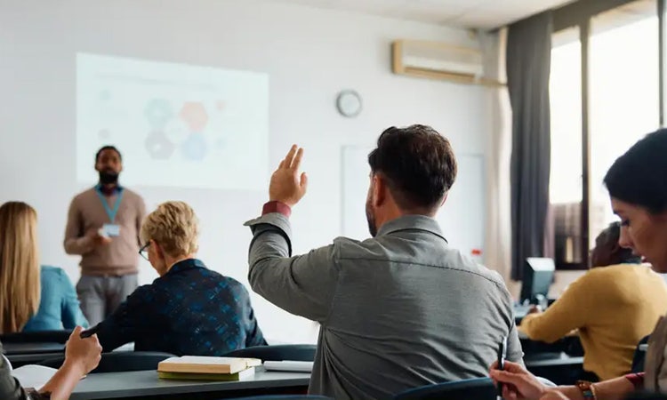 Effective leadership qualities: What makes a good leader?