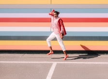 https://main--cc--adobecom.aem.live/cc-shared/assets/video/product/photoshop/media_12f2981866332060b755f8c42d5ba611065815b18.mp4#_autoplay1 | Short video highlighting photo editing.