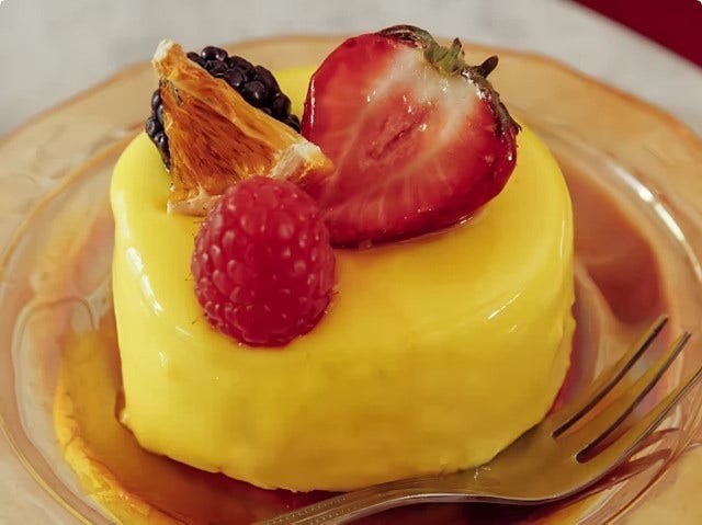 Bánh tráng miệng dâu tây